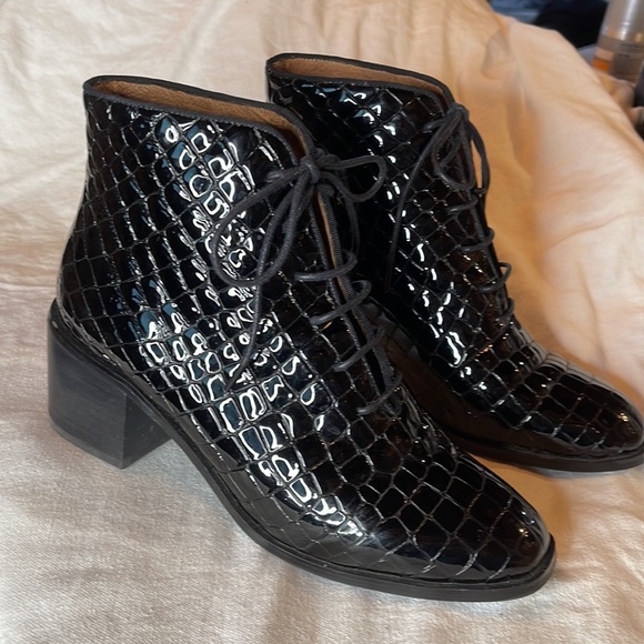 Jeffrey Campbell Talcott Patent Leather Booties size 9 - Picture 2 of 15